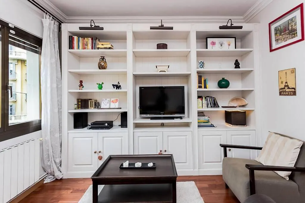 Central 2 Bedroom By Sagrada Familia Apartment Barcelona