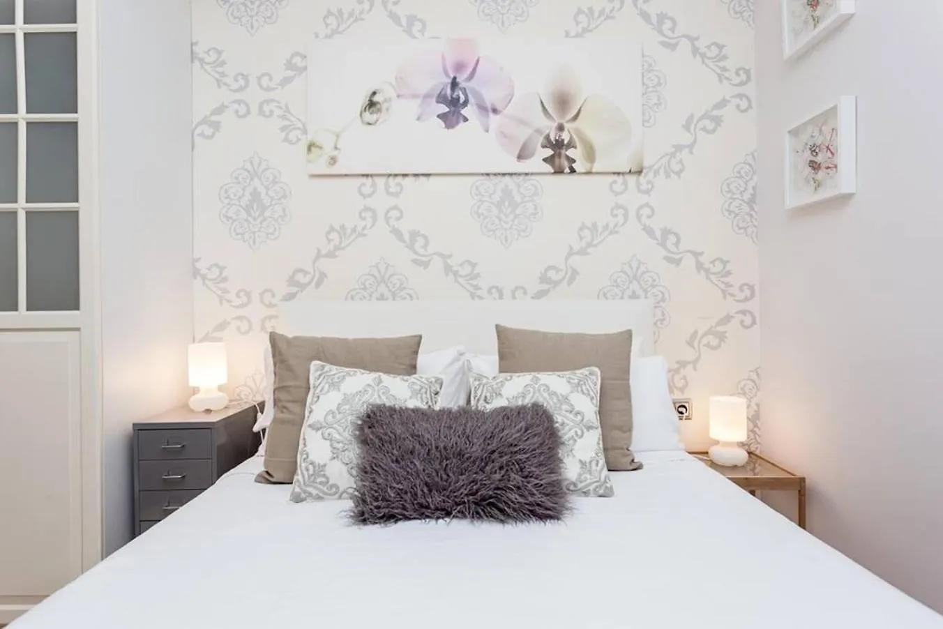 Central 2 Bedroom By Sagrada Familia 0*, Barcelona Spain