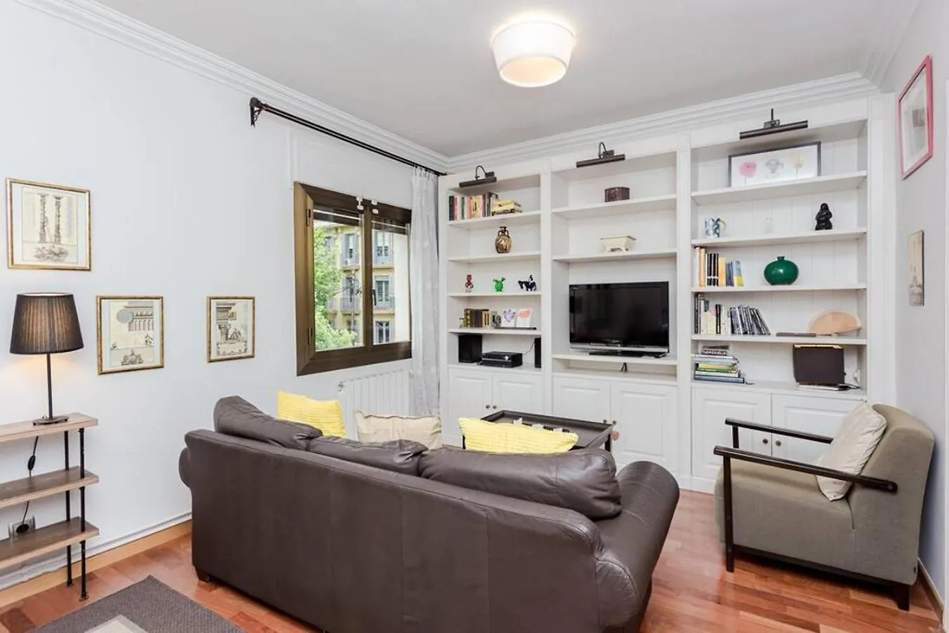 Apartment Central 2 Bedroom By Sagrada Familia