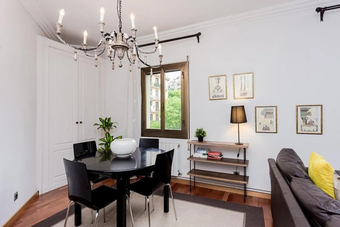 Apartment Central 2 Bedroom By Sagrada Familia