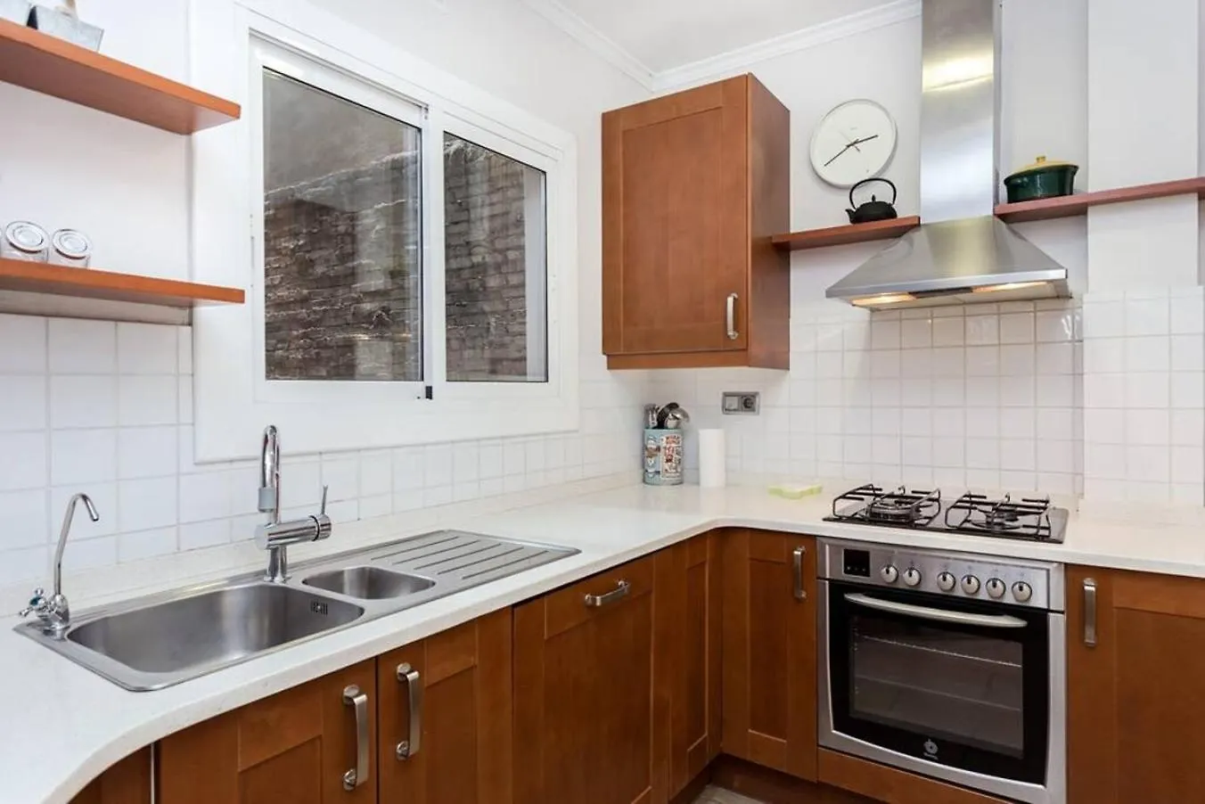 Central 2 Bedroom By Sagrada Familia 0*, Barcelona Spain